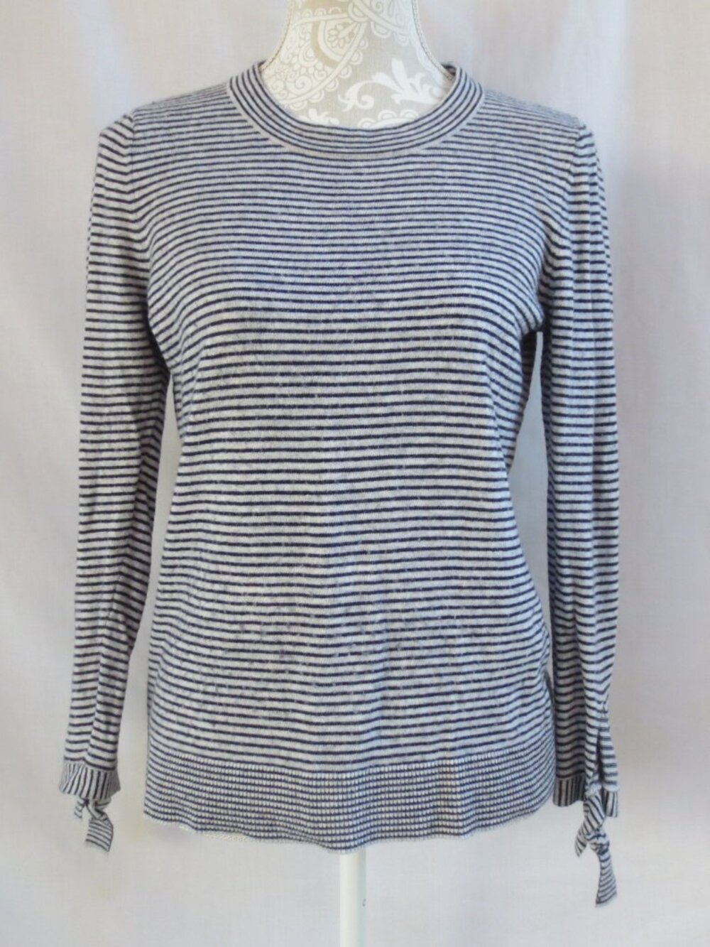 Loft Petites Sweater Gray Striped Cozy Wool Knit Tie Cuff Lightweight Size MP